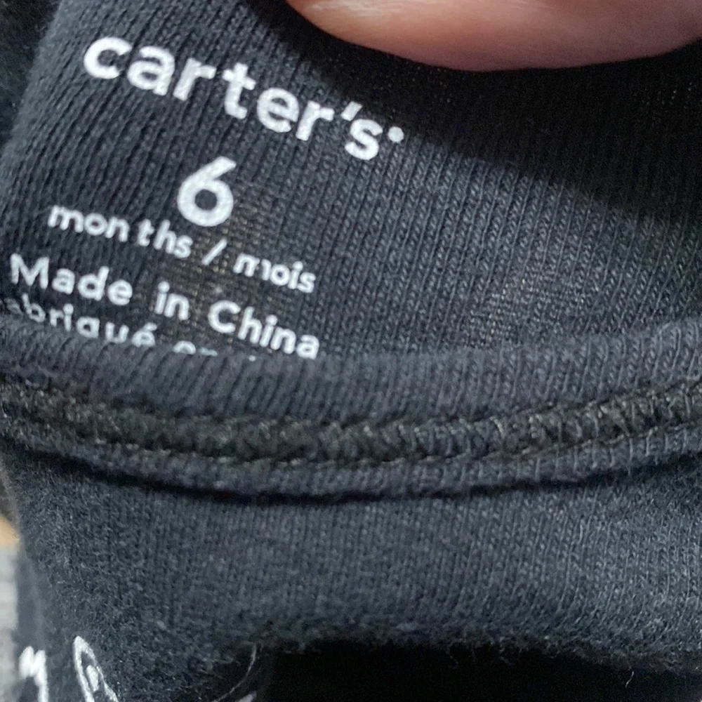 2 Carter’s Baby Boy Outfits. Long Sleeve Onesies and pants. 6 mos. - Picture 15 of 15